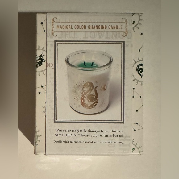 Harry Potter Slytherin Color Changing Candle Unscented w/ Lid New in Box Magic - Picture 2 of 3